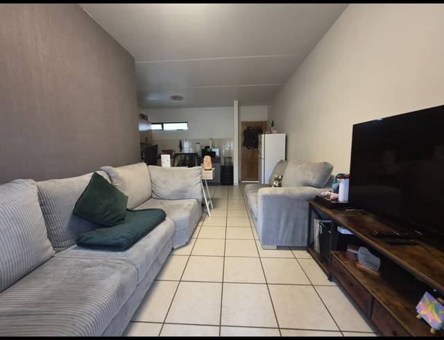 1 BEDROOM APARTMENT FOR SALE IN PARKRAND